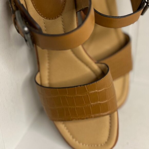 Sofft Garin Wedge Sandals in Tan Crocodile in Luggage Color Size 9M - Picture 5 of 7